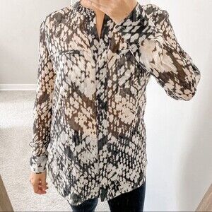 Vince Silk Button Down Blouse Abstract Print Top Cream Black Size 4 Basketweave